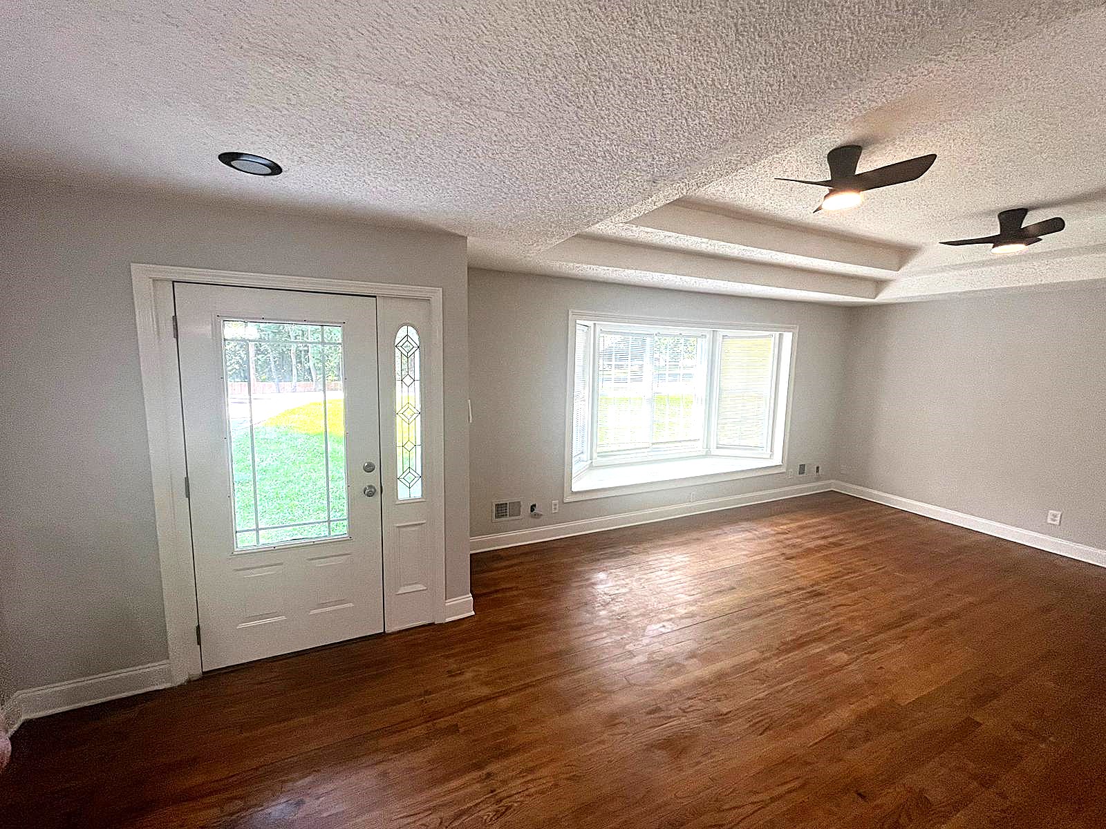 3932 Fraser Circle - 1 photo 6