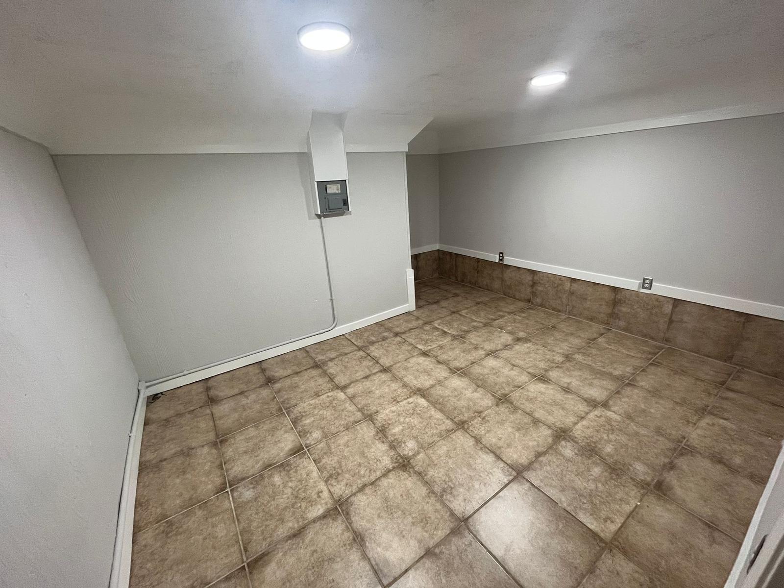3923 Fraser Circle - 2 photo 4